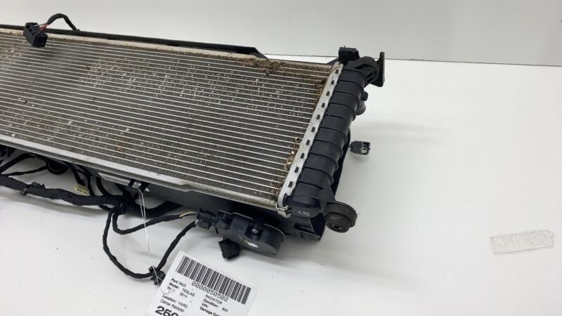 1007256 00 K 2012-2015 Tesla Model S MS Radiator Shutter Air Duct Center Intake Grille Assy
