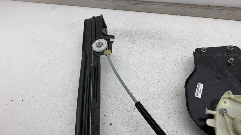 ⭕ 2017-2020 Maserati Levante Rear Left Side Door Window Regulator LH 6