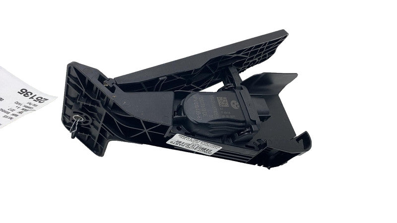 ⭕ 2017 2018 2019 BMW 540i Gas Pedal Accelerator Throttle Sensor OEM 35