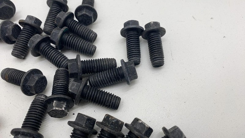 2020-2024 Tesla Model Y SET of Bolt Screw