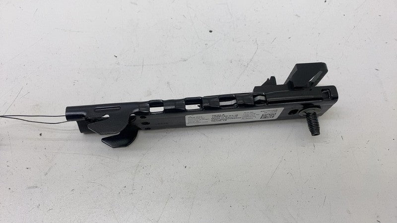 ⭕17-23 Model 3 Y Front Left/Right 1st Row Seat Belt Height Adjuster 10