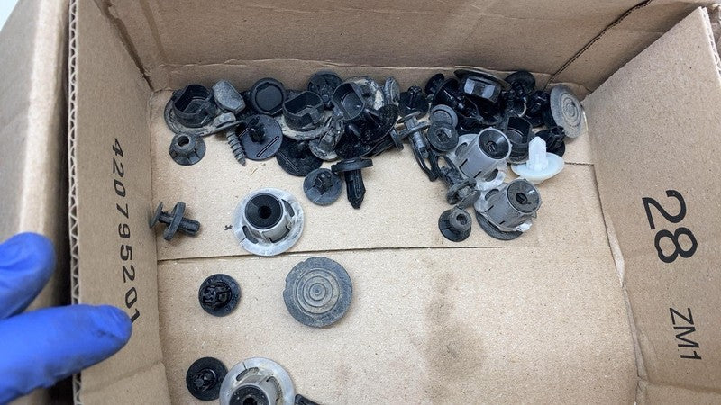 ⭕ 2018-2022 Toyota C-HR SET of Bolt Nut Clip w/ Fender Apron Support Bracket