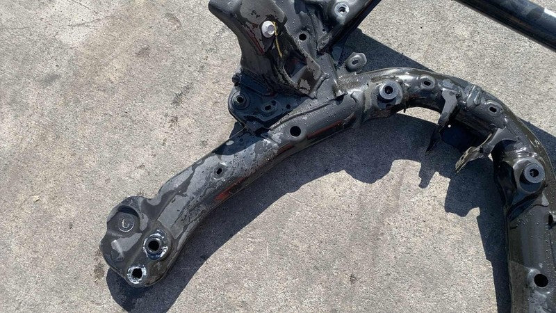 ⭕ 20-24 Model Y Front Subframe Crossmember Cradle w/ Stabilizer Bar 10