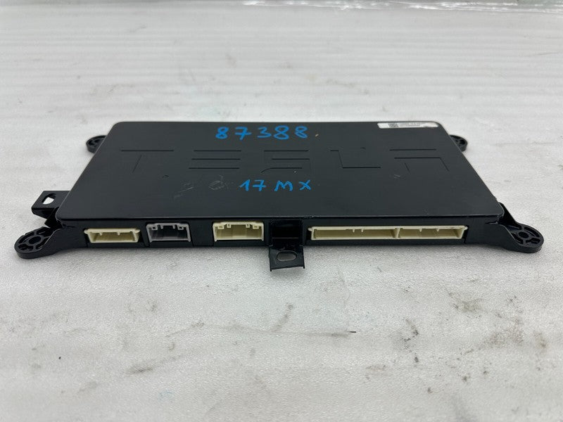 1043900 10 D ⭕ 16-20 Model X Rear Body Chassis Control Module BCM Computer TSTD 1043900-10-D
