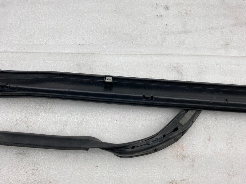 ⭕ 2012-2023 Tesla Model S Right Rocker Panel Scuff Plate Molding w/ Rubber Seal