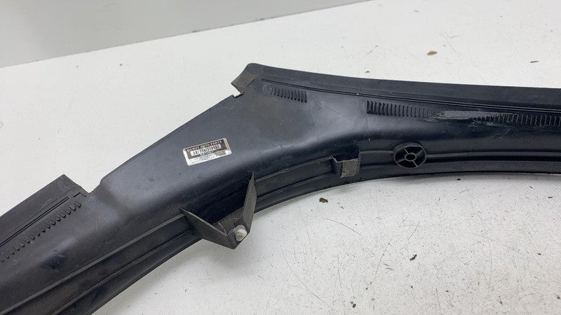 1047321-00-C ⭕16-20 Model X Rear Passenger Side Trunk Liftgate Trough Trim Right 1047321-00-C