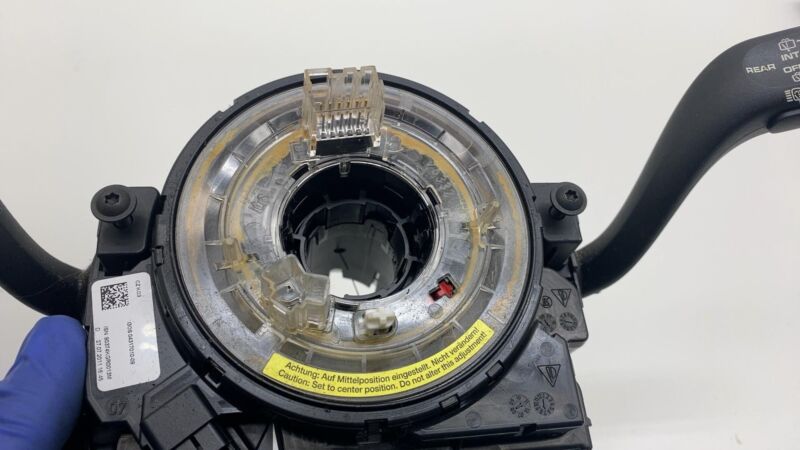 7P5953507 2011-2014 Porsche Cayenne Steering Column Clockspring Turn Signal Wiper Switch