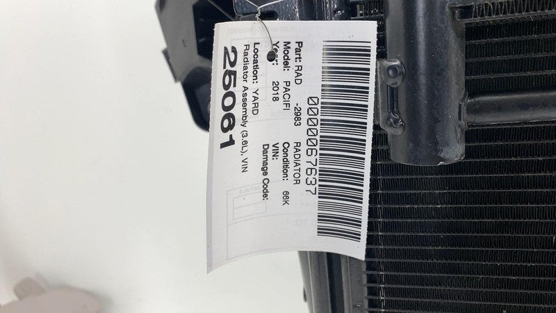 ⭕ 2017-2021 Chrysler Pacifica 3.6L Radiator Assy (8th VIN = G) w/o tow package