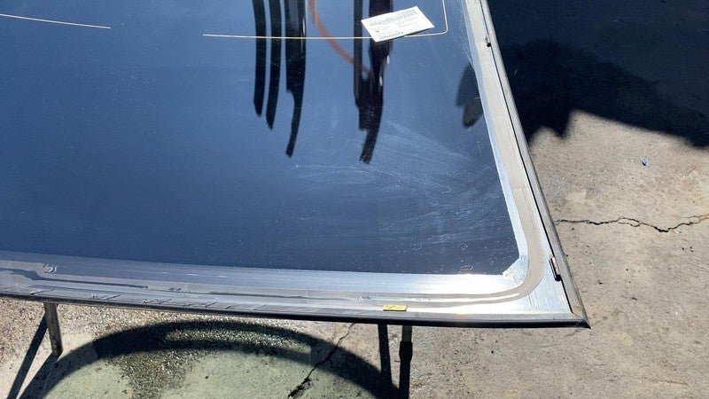 1472925 99 C ⭕ 2017-2020 Tesla Model 3 Rear Trunk Panoramic Backlite Roof Glass Back Section