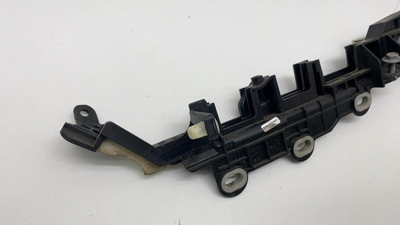 2021 BMW 530e G30 Front Driver Side Lower Wire Wiring Guide Mount Brac