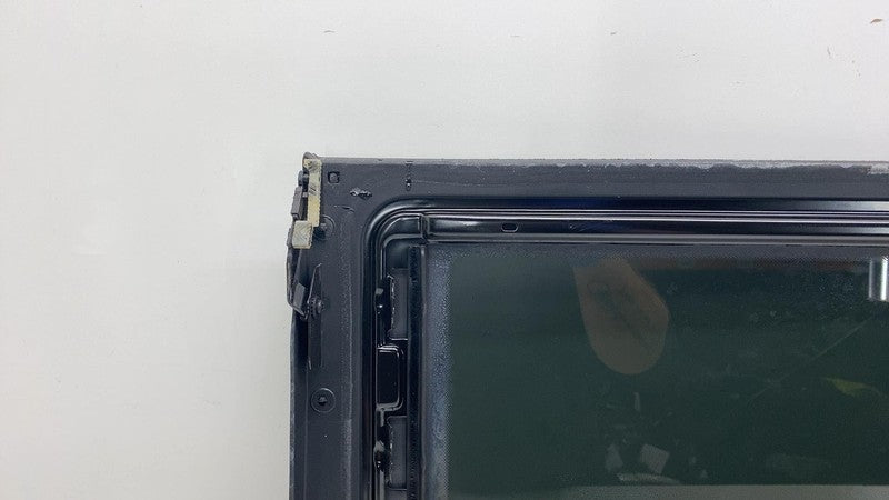 1726280 2016 2017 2018 2019 Mercedes-Benz GLE350 Center Panoramic Sunroof Sun Roof Glass