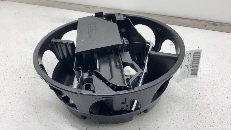 ⭕10-16 Mercedes E-Class Emergency Spare Tire Jack & Tool Kit Carrier A