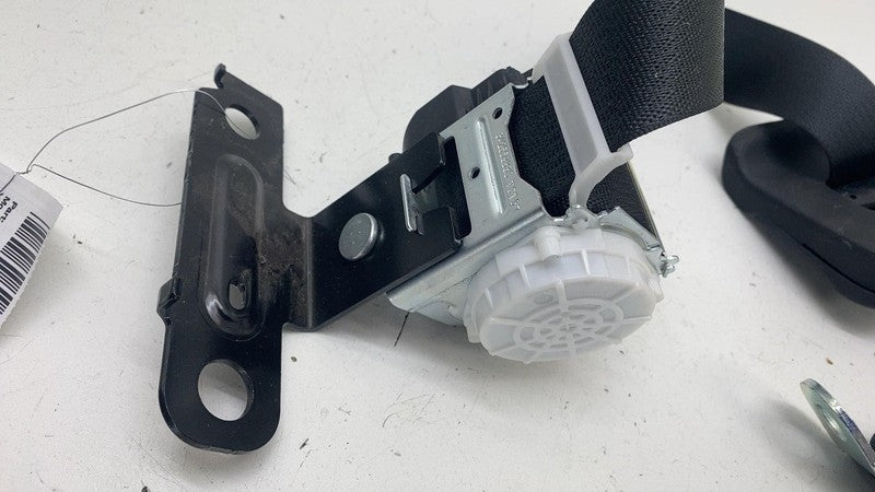 7AX82TX7AB ⭕ 2019-2025 Ram 1500 Rear Center Outer Seat Belt Retractor Black OEM 7AX82TX7AB