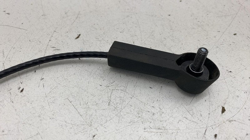 ⭕ 2025 Rivian R1S Lower Tailgate Support Cable Strap Assembly