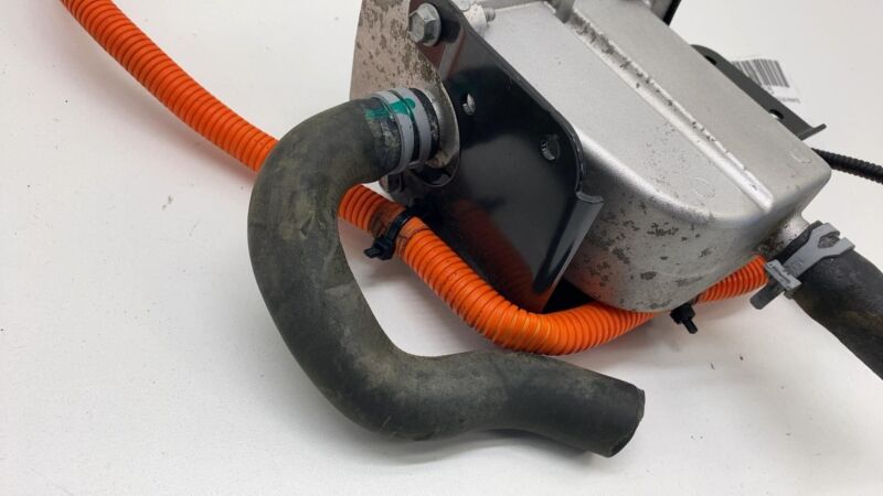 1038901 00 D 2012-2020 Tesla Model S MS Electric Battery Heater w/ Wire Harness & Bracket OEM