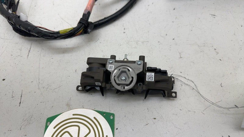 1897317-00-B ⭕ 24 25 Tesla Model 3 Electrochromatic Windshield Camera w/ Harness 1762853-00-C