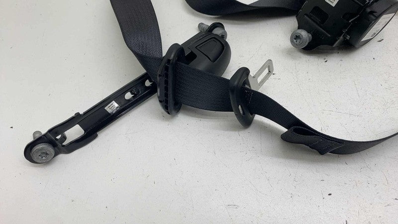 6EB00DX9AC ⭕ 2017-2025 Chrysler Pacifica Rear Right 2nd Row Seat Belt Retractor 6EB00DX9AC