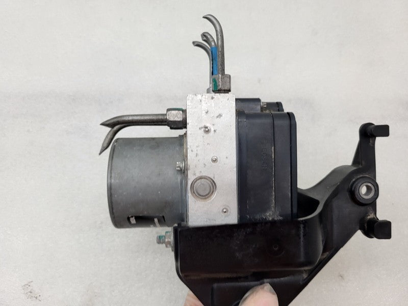 1044745 00 B ⭕ 21-23 Model Y 3 Antilock Brake System ABS Pump Module with Holder 1044745-00-B