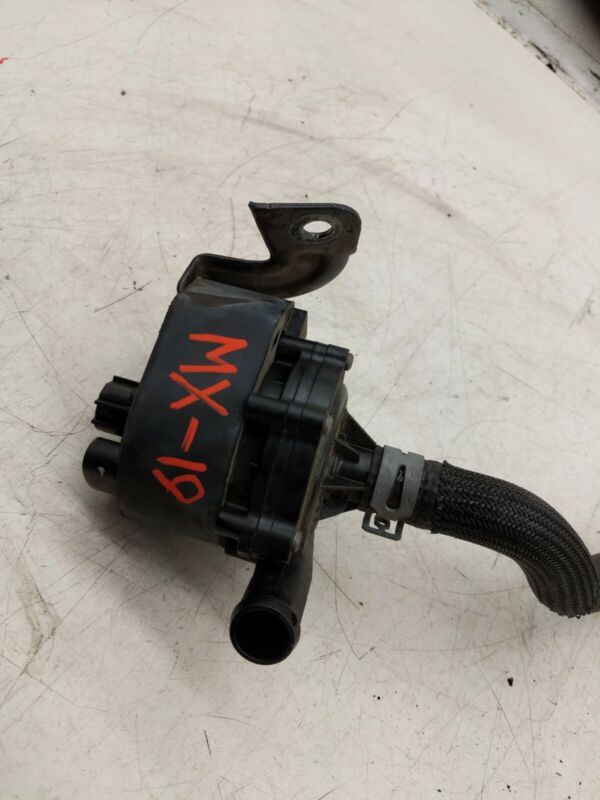 2016-2020 Tesla Model X MX Cooling System Auxiliary Coolant Water Pump Assembly