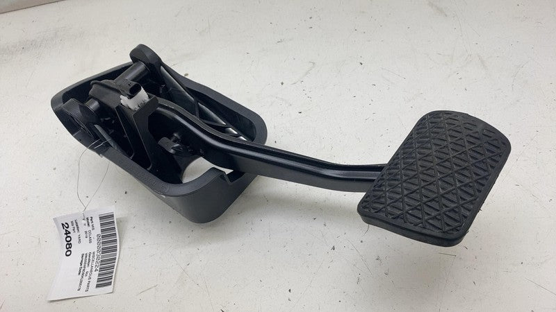 A2052920415 ⭕ 15-21 Mercedes-Benz C300 W205 Front Foot Brake Pedal w/ Bracket A2052920415