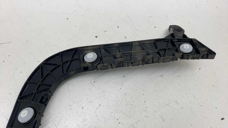 ⭕20-24 Model Y Rear Left Bumper Retainer Support & Taillamp Bracket 14