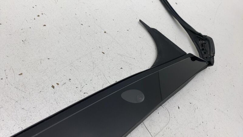 174128500C ⭕ 21-24 Tesla Model X Left B-Pillar Applique Trim Molding w/ Camera 1751462-00-B