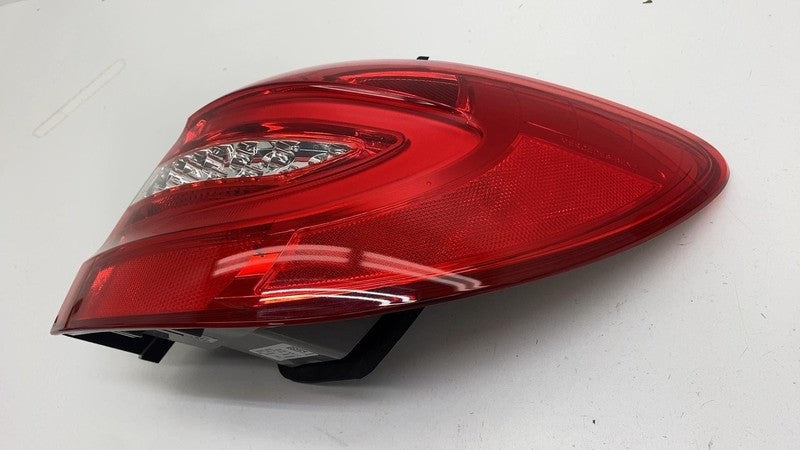⭕13-14 Mercedes-Benz B Electric Drive Rear Right Outer Tail Light RH A