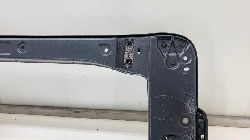 102878300 2016-2024 Tesla Model X MX Rear Passenger Side Door Glass Frame Right RH Assy