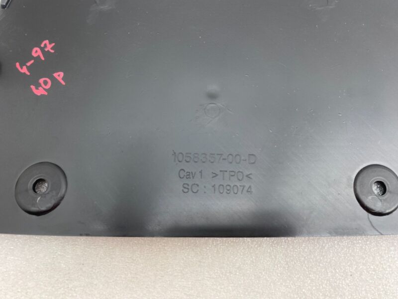 2016-2020 Tesla Model X Rear Diffuser Tow Hitch Cover Bumper Fascia Cap Assembly