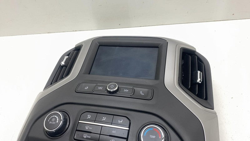 ⭕2025 Chevrolet Silverado 1500 Radio Display Screen Panel w/ Control Switch Unit