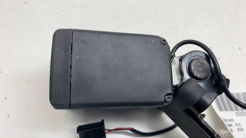 PT00040140C ⭕ 2022-2025 Rivian R1S Rear 3rd Row Center Seat Belt Safety Buckle PT00040140C