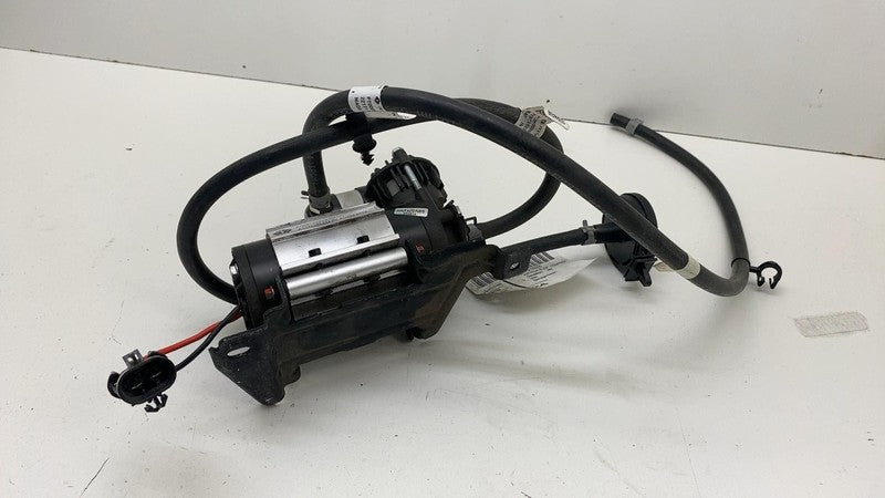 ⭕ 22-24 Rivian R1T R1S Rear Air Ride Suspension Compressor Pump PT0005