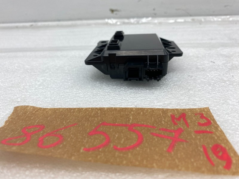 1093295 00 A ⭕ 17-20 Model 3 Center Console Front USB Hub Charger Control Module 1093295-00-A