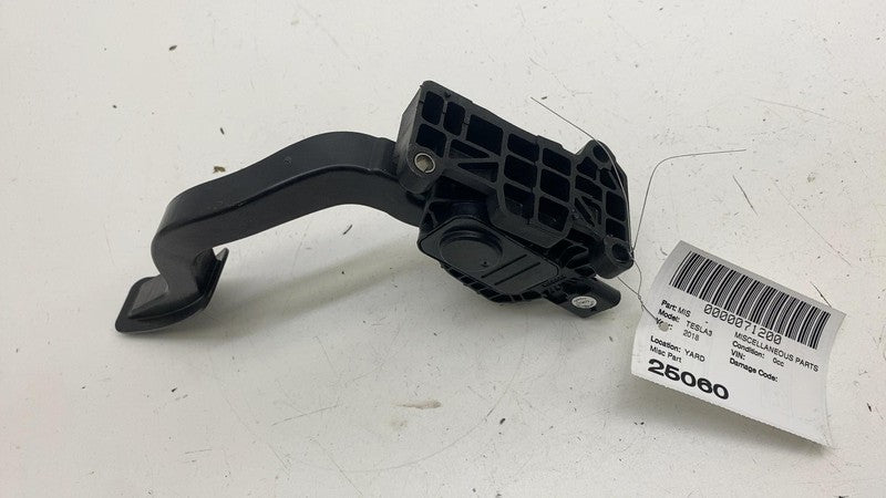 1011298 ⭕2017-2023 Tesla Model 3 Front Accelerator Gas Pedal Throttle Sensor Pad 1011298