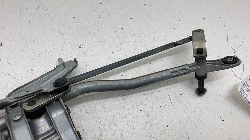 31696283 ⭕ 21-23 Polestar 2 Front Windshield Wiper Transmission Linkage w/ Motor 31696283