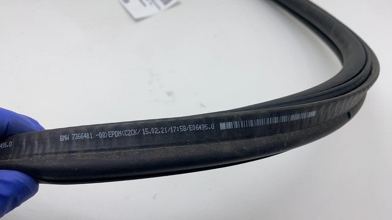 2021 BMW 530e B46X Rear Trunk Lid Liftgate Body Weatherstrip Seal OEM