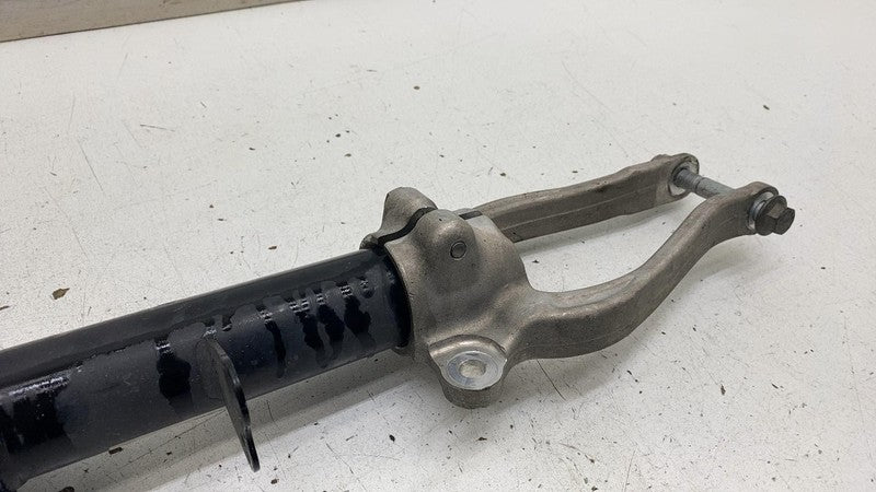 686119903 2018-2023 BMW 530e Front Driver Side Suspension Strut Shock Absorber Left LH RWD