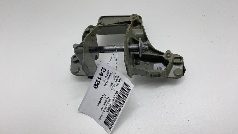 181717400C ⭕ 24-25 Tesla Cybertruck Front Driver Side Motor Mount Bracket Left 1817174-00-C