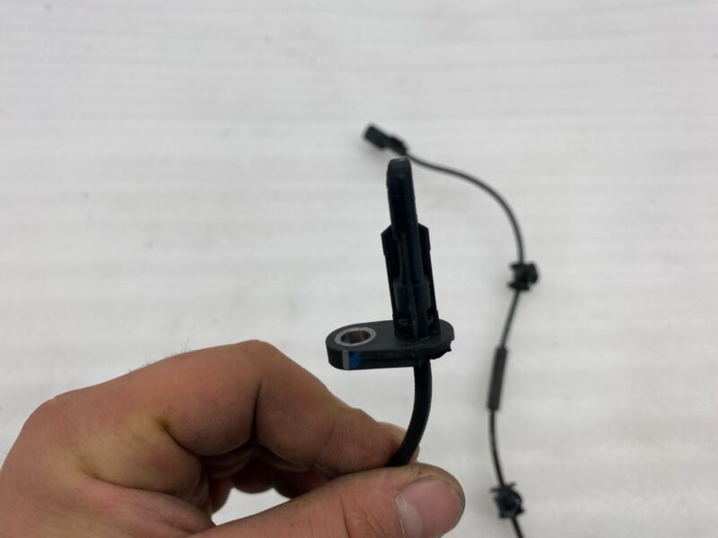 104476100E 2017-2023 Tesla Model 3 Front Left or Right Anti-Lock ABS Wheel Speed Sensor OEM