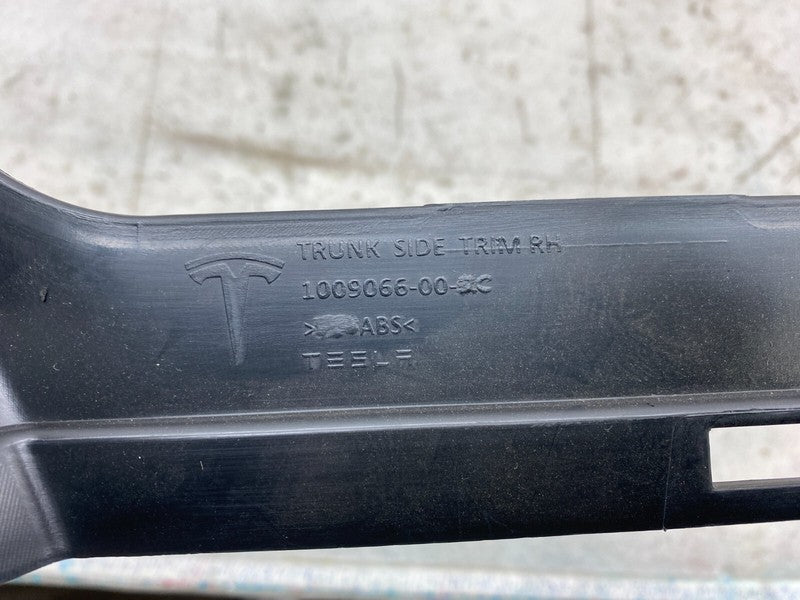 1009066 00 C ⭕ 2012-2020 Tesla Model S MS Rear Right Tailgate Trunk Side Trim RH 1009066-00-C