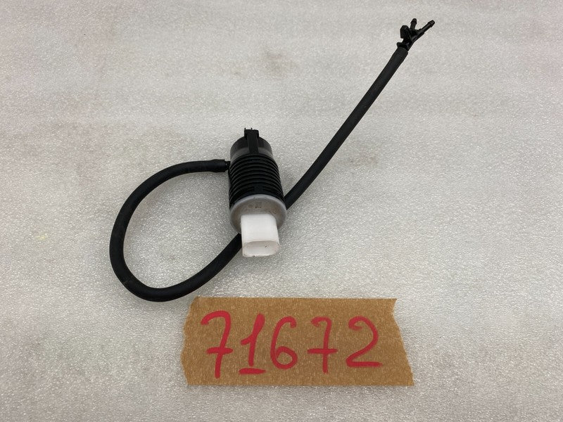 1WP0101 ⭕ 2020-2024 Tesla Model Y MY Front Windshield Glass Washer Motor Pump Assembly