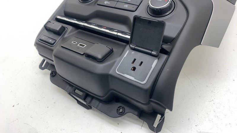 ⭕2025 Chevrolet Silverado 1500 Radio Display Screen Panel w/ Control Switch Unit