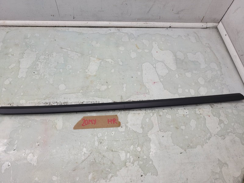 149571300B ⭕ 20-24 Tesla Model Y Rear Side Door Outer Belt Window Seal Right 1495713-00-B