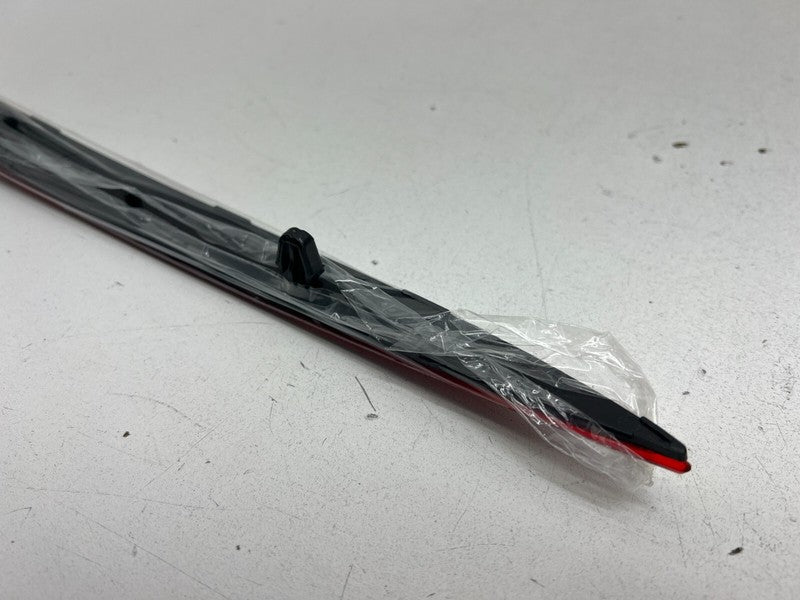 1495817-00-C ⭕ 20-24 Model Y Rear Left Bumper Tail Light Reflector Reflex Lamp 1495817-00-C