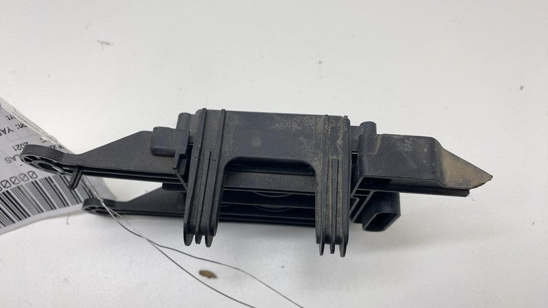 1108647 00 D 2016-2024 Tesla Model S MS Seven Pin Perpendicular Radar Sensor 7-Pin + Bracket