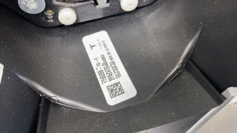 1735339-70-E 2024 2025 Tesla Model 3 Front Highland Steering Wheel Leather w/ Control Switch