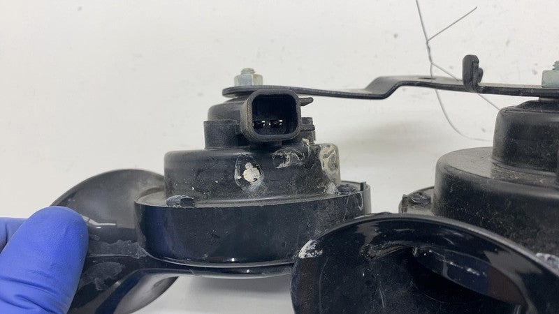 1486943-00-A ⭕ 2017-2023 Tesla Model 3 M3 High + Low Pitch Tone Horn w/ Bracket 1486943-00-A