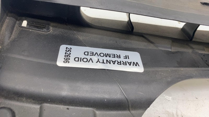 A2055003000 ⭕19-20 Mercedes-Benz C300 Front Air Intake Cleaner Inlet Cover Panel A2055003000