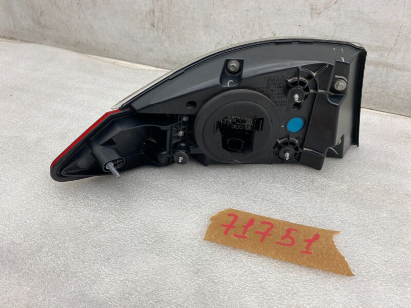 6005919-00-E ⭕12-20 Tesla Model S Right Taillight LED Tail Lamp & Door Reflector 6005919-00-E