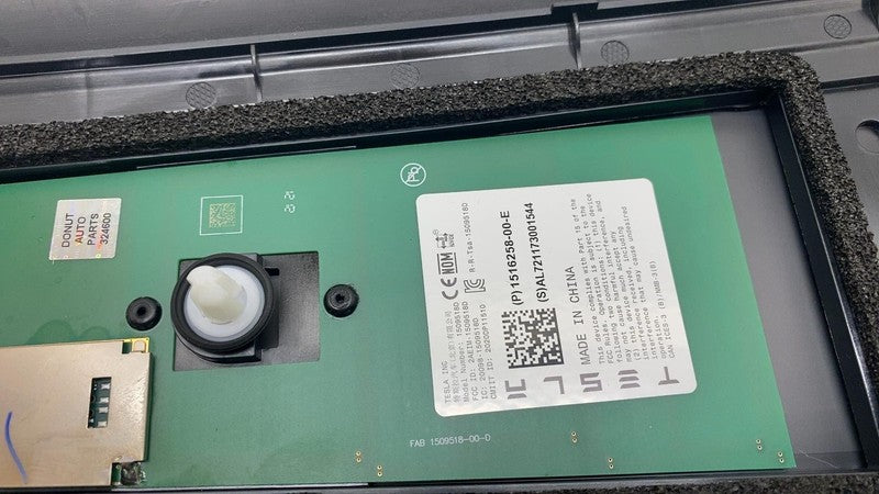 151625800E ⭕ 20-23 Tesla Model Y Passenger Exterior B-Pillar Applique Trim w/ Camera Right